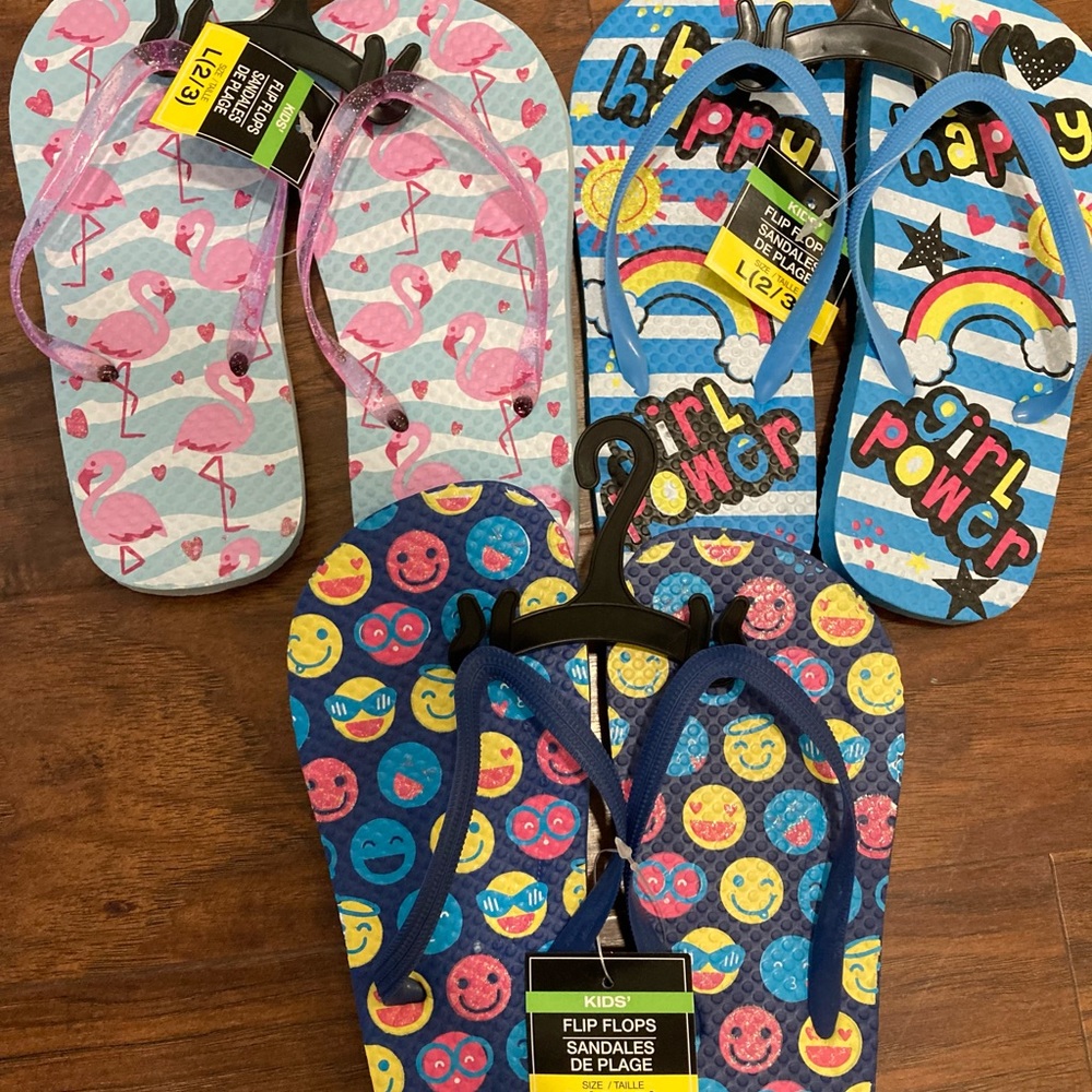 NWT 3 Bundle Girls Fun Summer Flip Flops sz 2/3